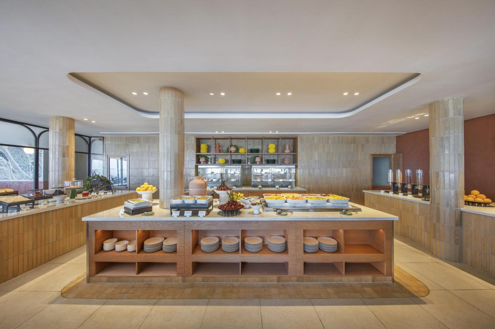 ปาราดิส บีชคอมเบอร์ กอล์ฟ รีสอร์ต แอนด์ สปา Hotel เลอ โมน ภายนอก รูปภาพ